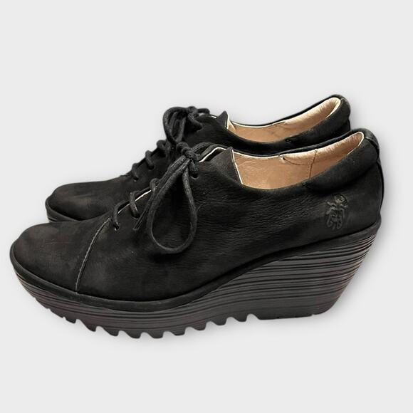 FLY LONDON Yumi Platform Wedge Bootie Women’s 39/8.5 Lace-Up Black Suede Chunky - Picture 6 of 11